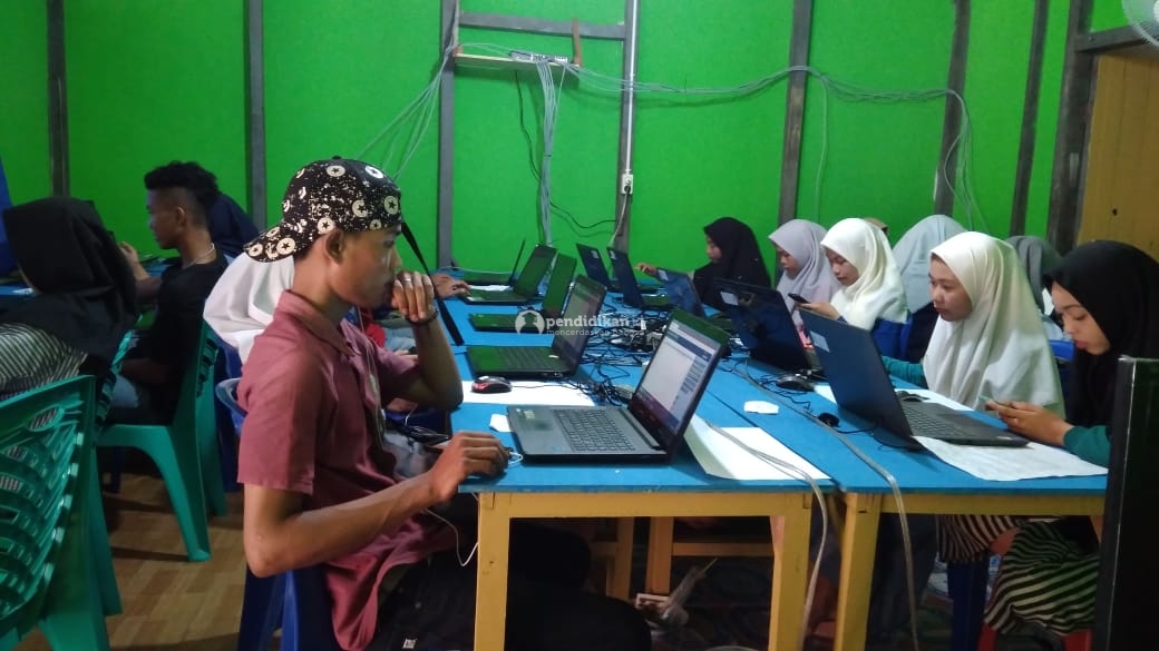 MA Sabilil Huda Riau Adakan Tryout Online di Sekolah dengan Program Simulasi Ujian Online Pendidikan.id