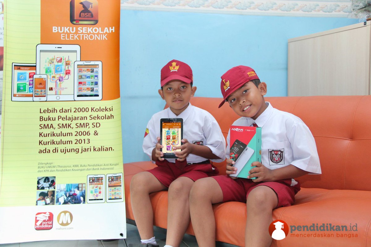 Tablet Gratis, Fasilitasi Alvin dan jutaan Siswa Indonesia untuk Belajar Lebih Mudah, Murah, Praktis