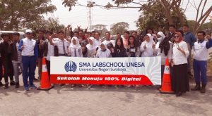 sekolah menuju 100% digital