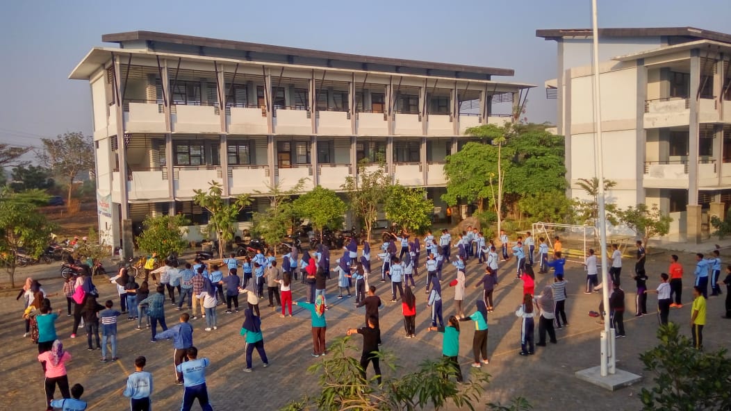 SMA Labschool Surabaya Terapkan Pembelajaran Berbasis Teknologi “KIPIN School Pro” di Sekolah
