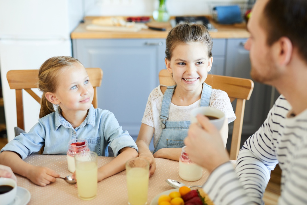 Perilaku Positif Dukung Perkembangan Karakter Anak di Rumah